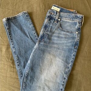 Madewell Women's Light Blue Perfect Vintage Straight Leg Jean